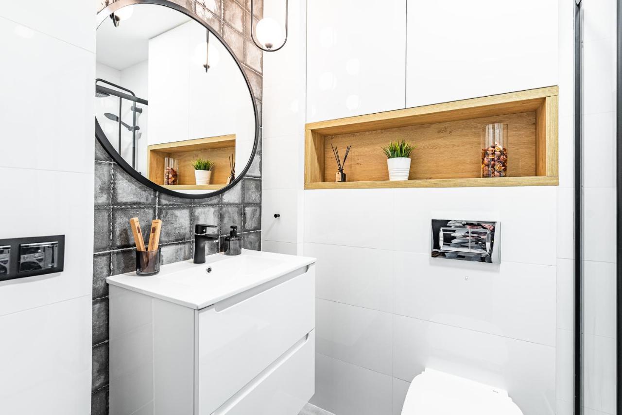 Apartment Frida Katowice Ligota Near Hospitals & Sum Екстериор снимка